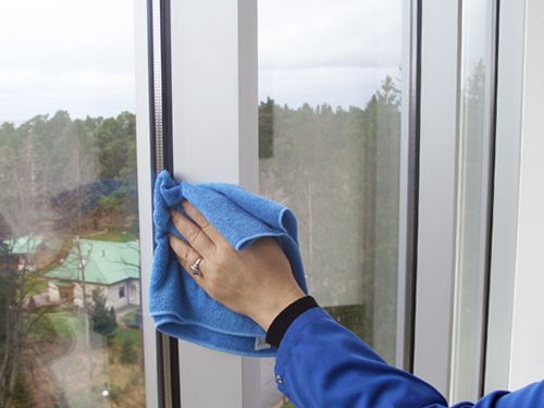 Protecting window glass